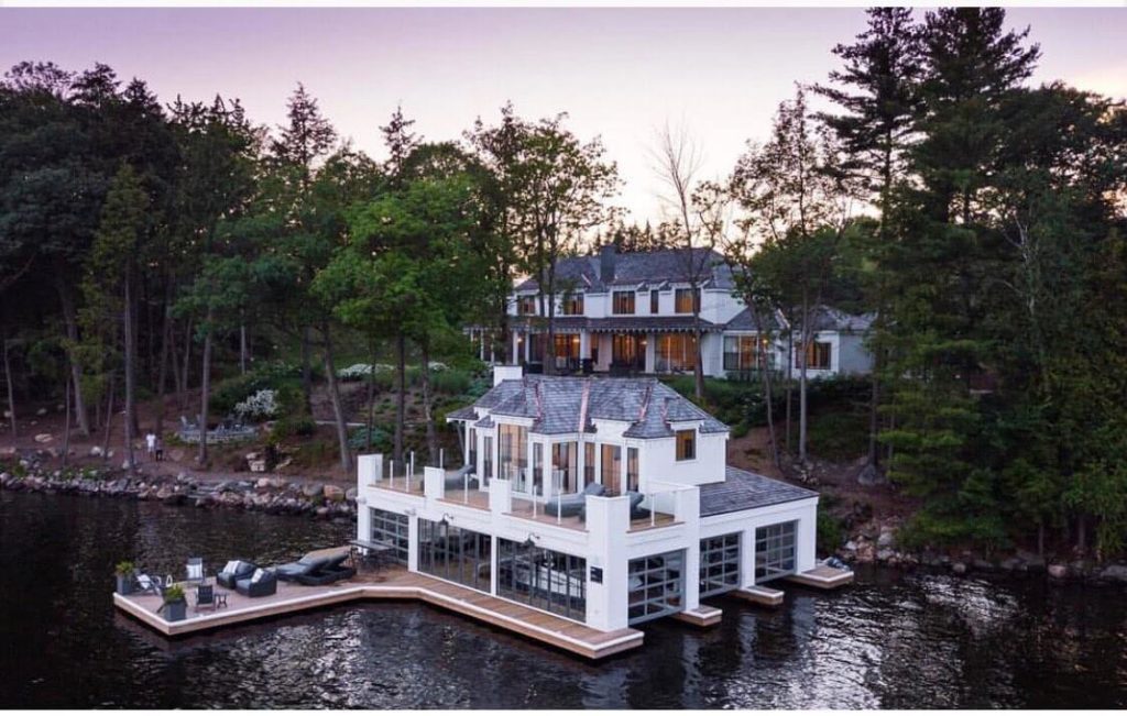 Tom Hanks waterfront cottage